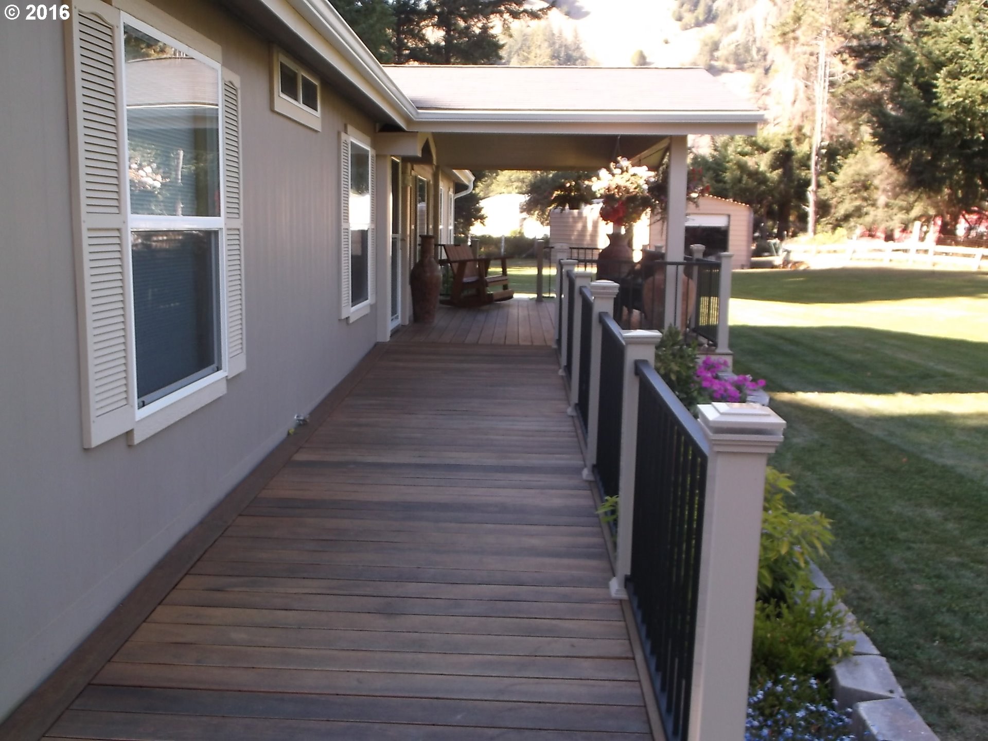 98220 Bridge Lane Myrtle Point, OR 97458 - Photo 4 of 32