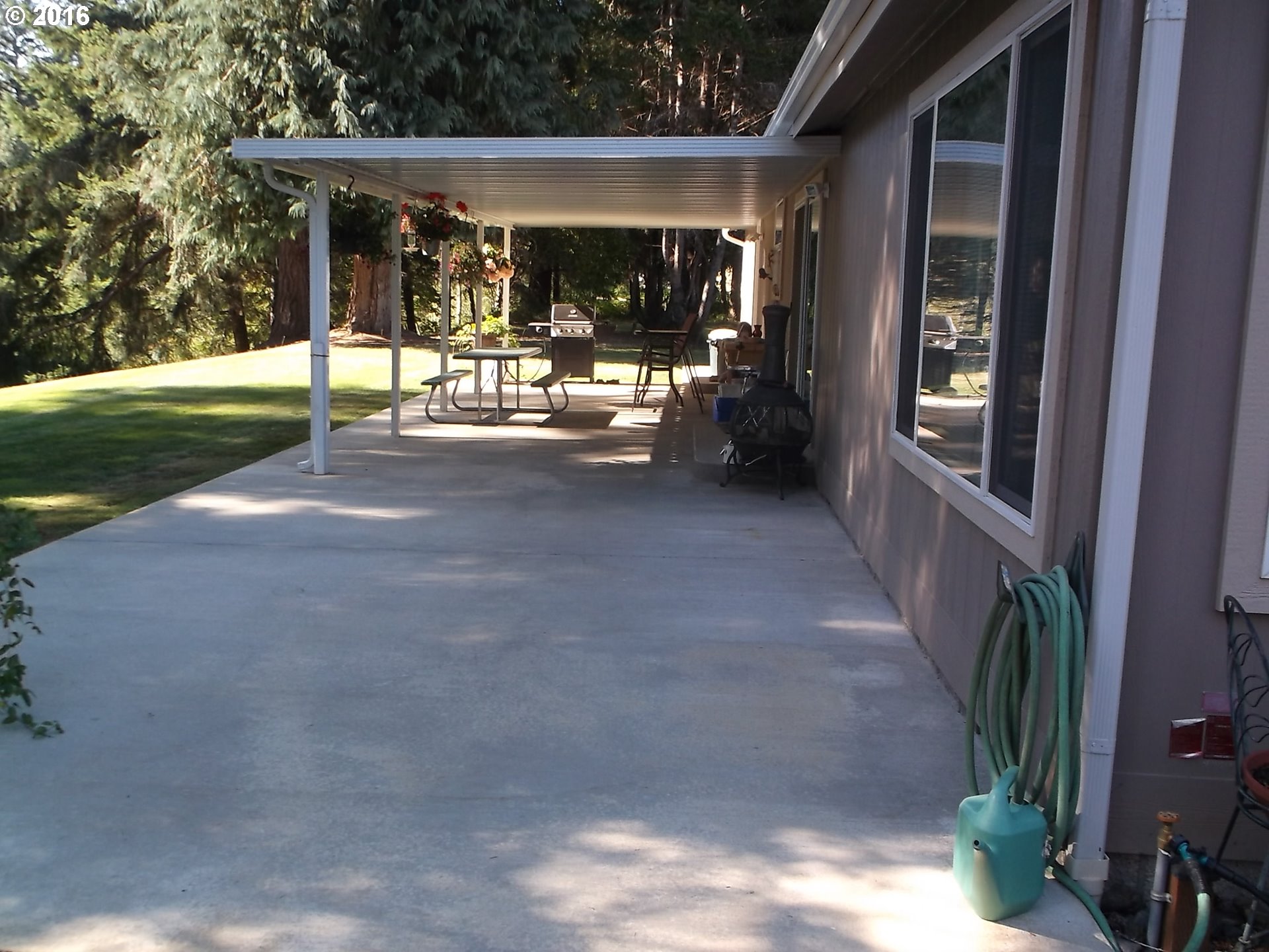 98220 Bridge Lane Myrtle Point, OR 97458 - Photo 8 of 32