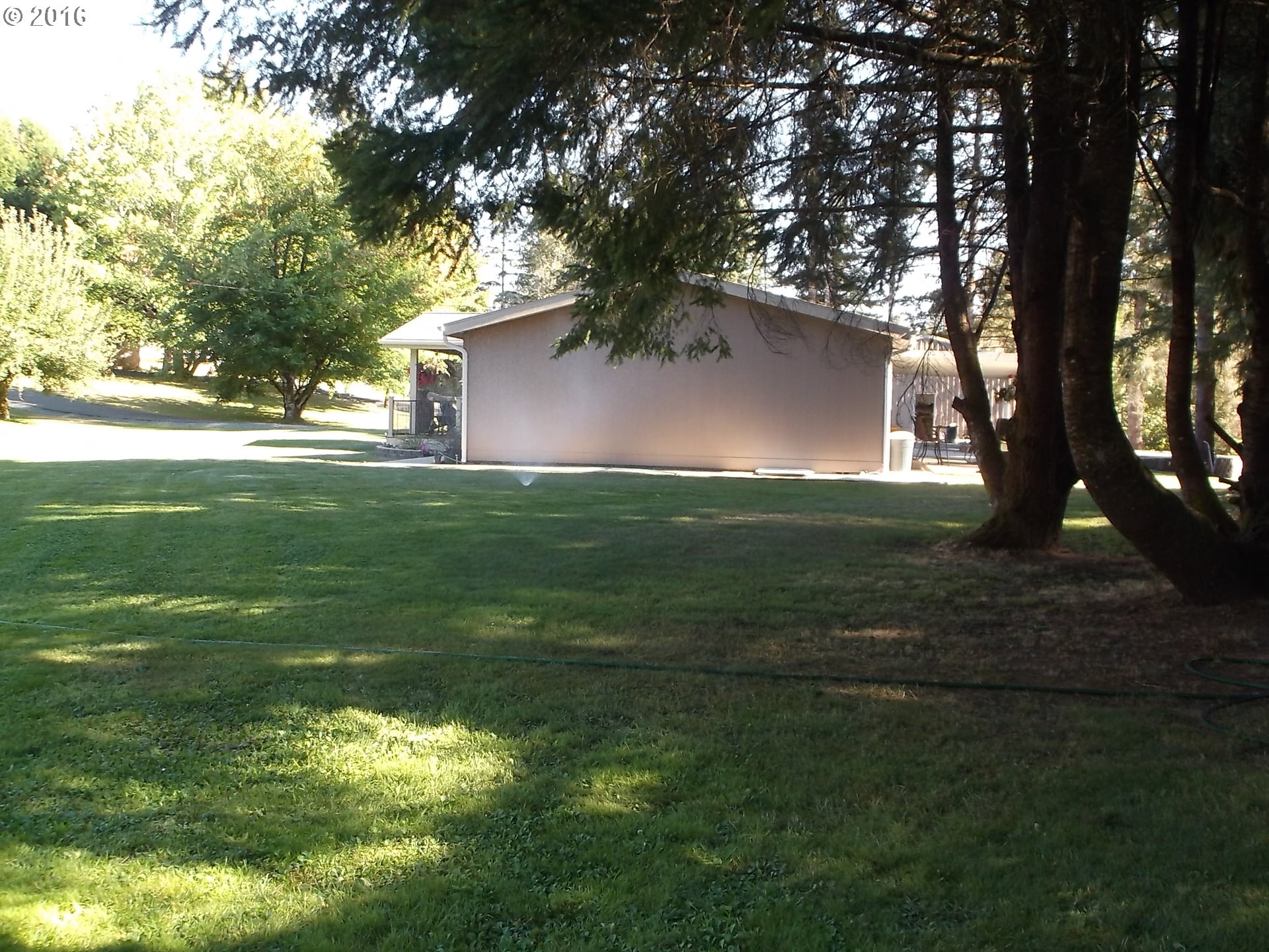 98220 Bridge Lane Myrtle Point, OR 97458 - Photo 10 of 32