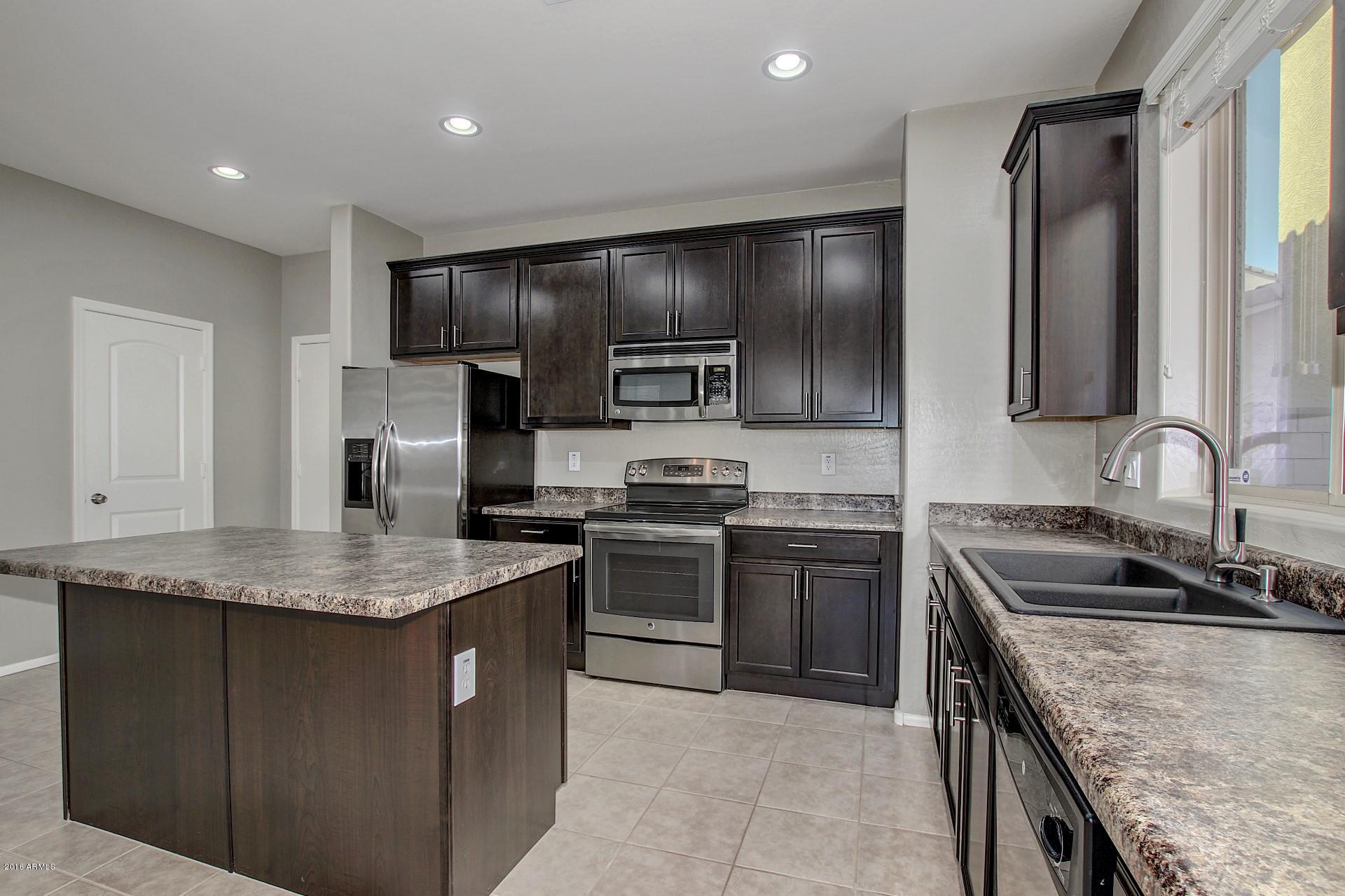 7736 West Granada Road Phoenix, AZ 85035 - Photo 3 of 23 7736 W Granada Phoenix (3)