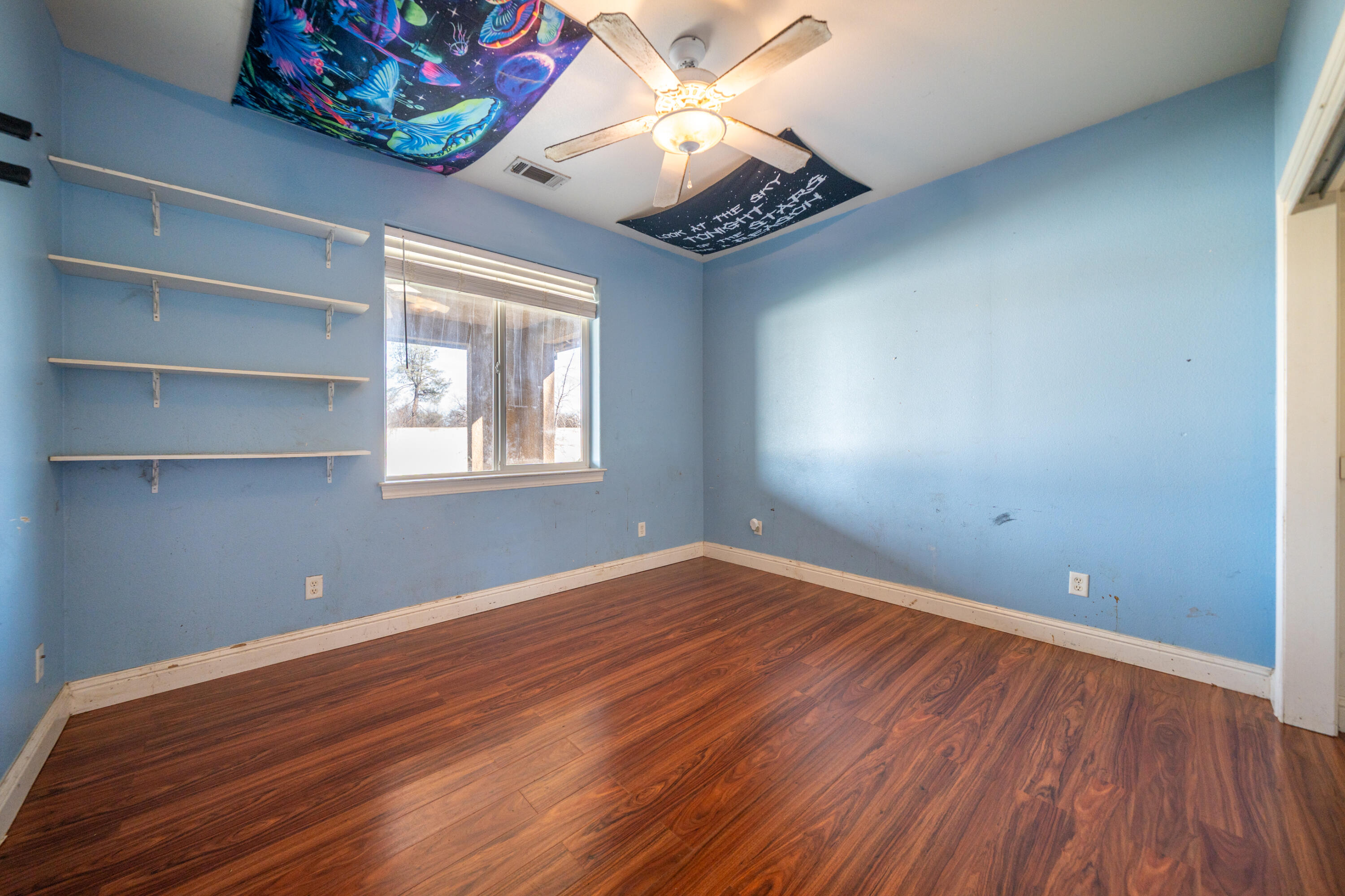 2199 Princeton Way Redding, CA 96003 - Photo 17 of 33 Bedroom