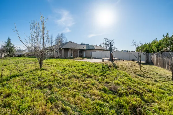 $579,000 | 2199 Princeton Way, Redding, CA 96003