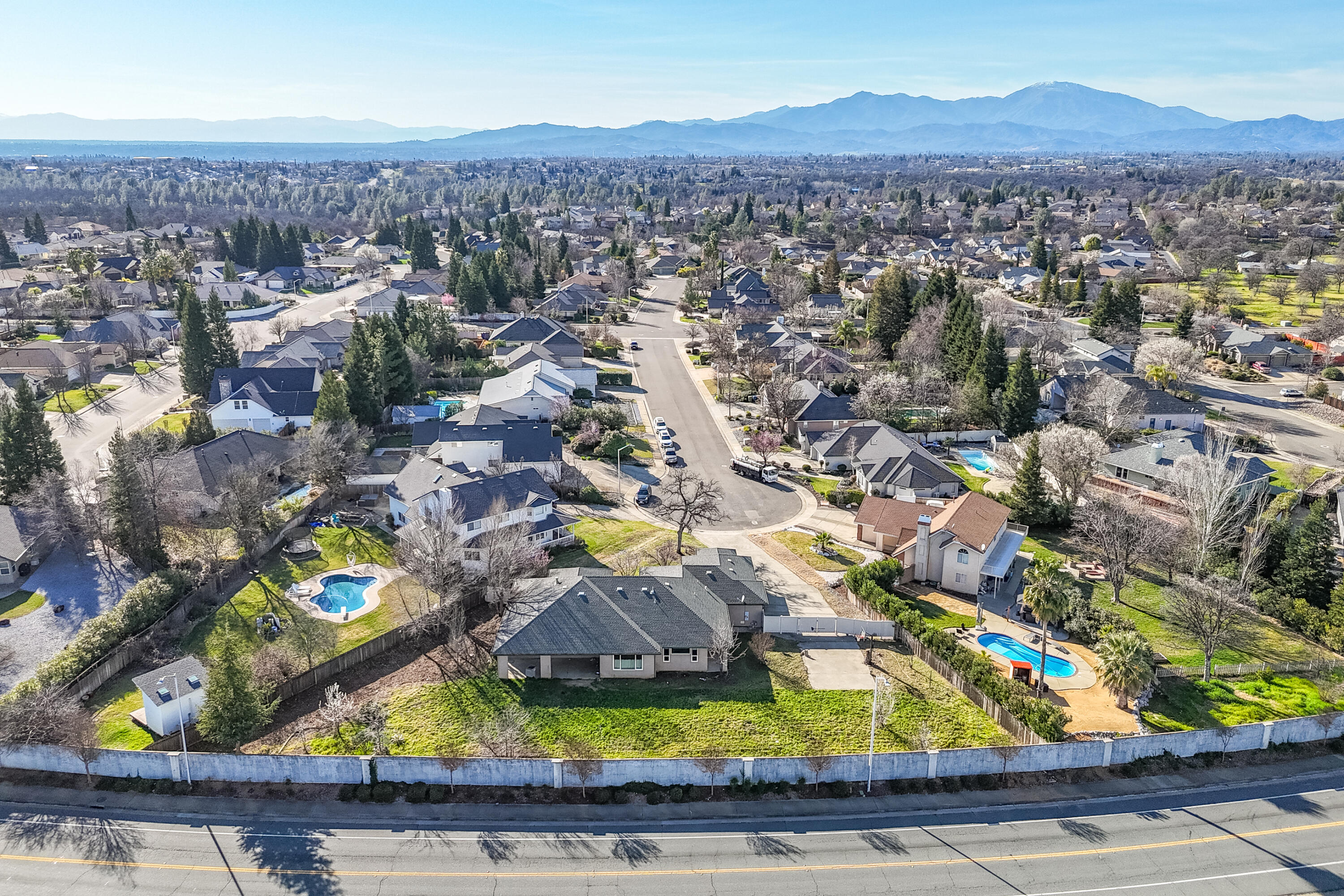 2199 Princeton Way Redding, CA 96003 - Photo 30 of 33 Overhead View