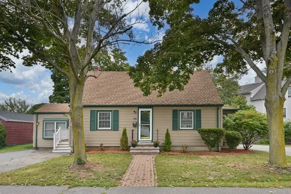 $649,999 | 128 Collins Street, Danvers, MA 01923