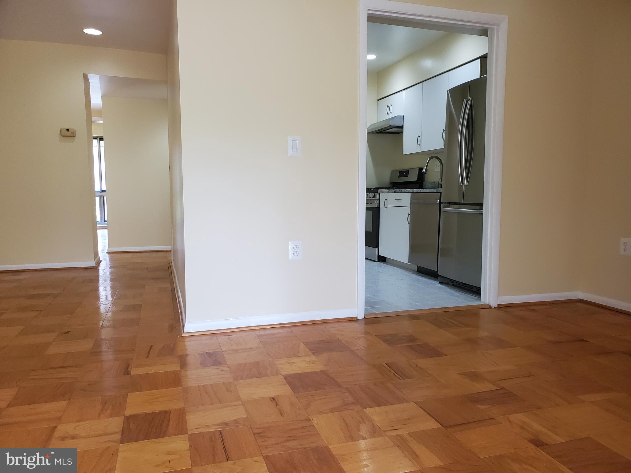 117 Cross Keys Road, Unit R117F Baltimore, MD 21210 - Photo 11 of 34 Living/Dining "L"