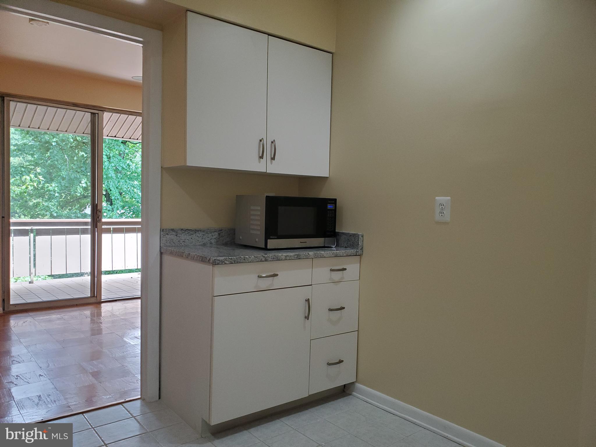 117 Cross Keys Road, Unit R117F Baltimore, MD 21210 - Photo 14 of 34 New Counter Top Microwave