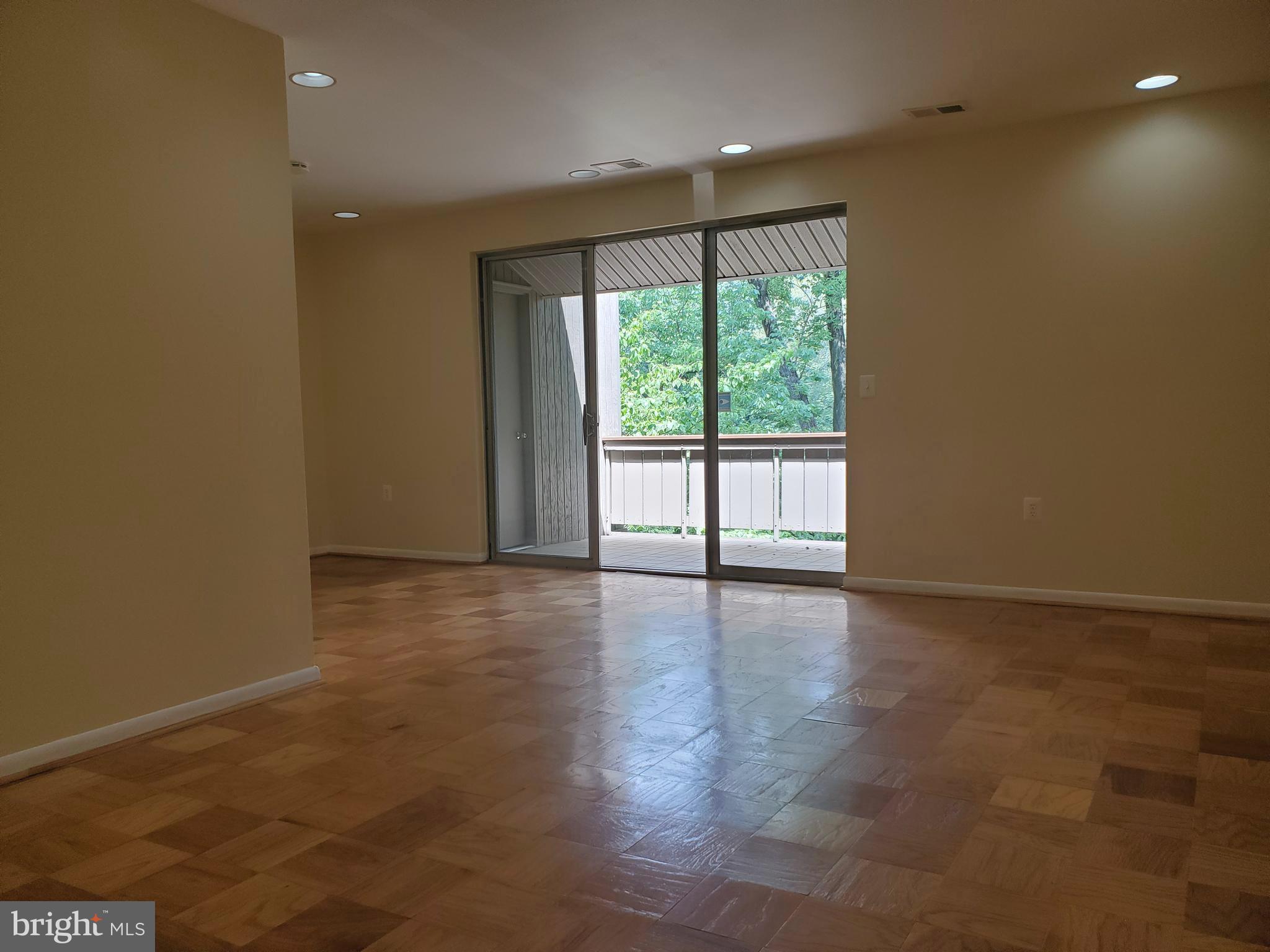 117 Cross Keys Road, Unit R117F Baltimore, MD 21210 - Photo 8 of 34 Living Room View to Dining Area