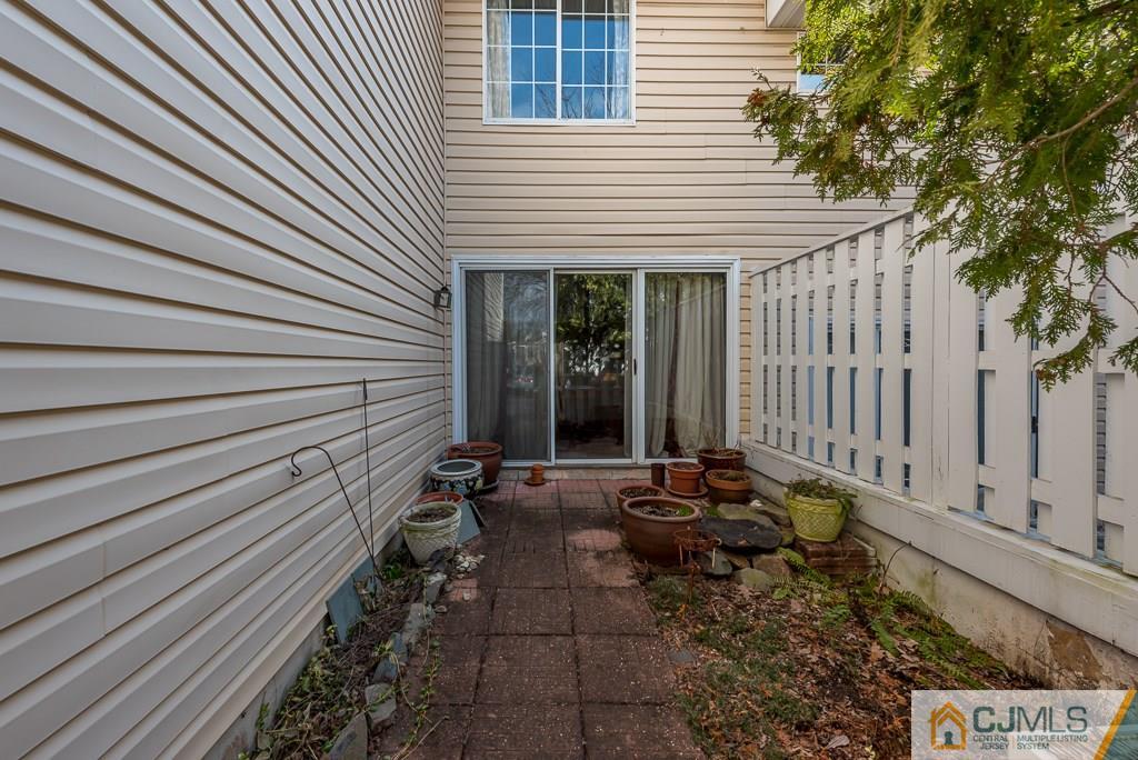 57 Fieldstone Road Bedminster, NJ 07921 - Photo 19 of 22 a view of a back side of house