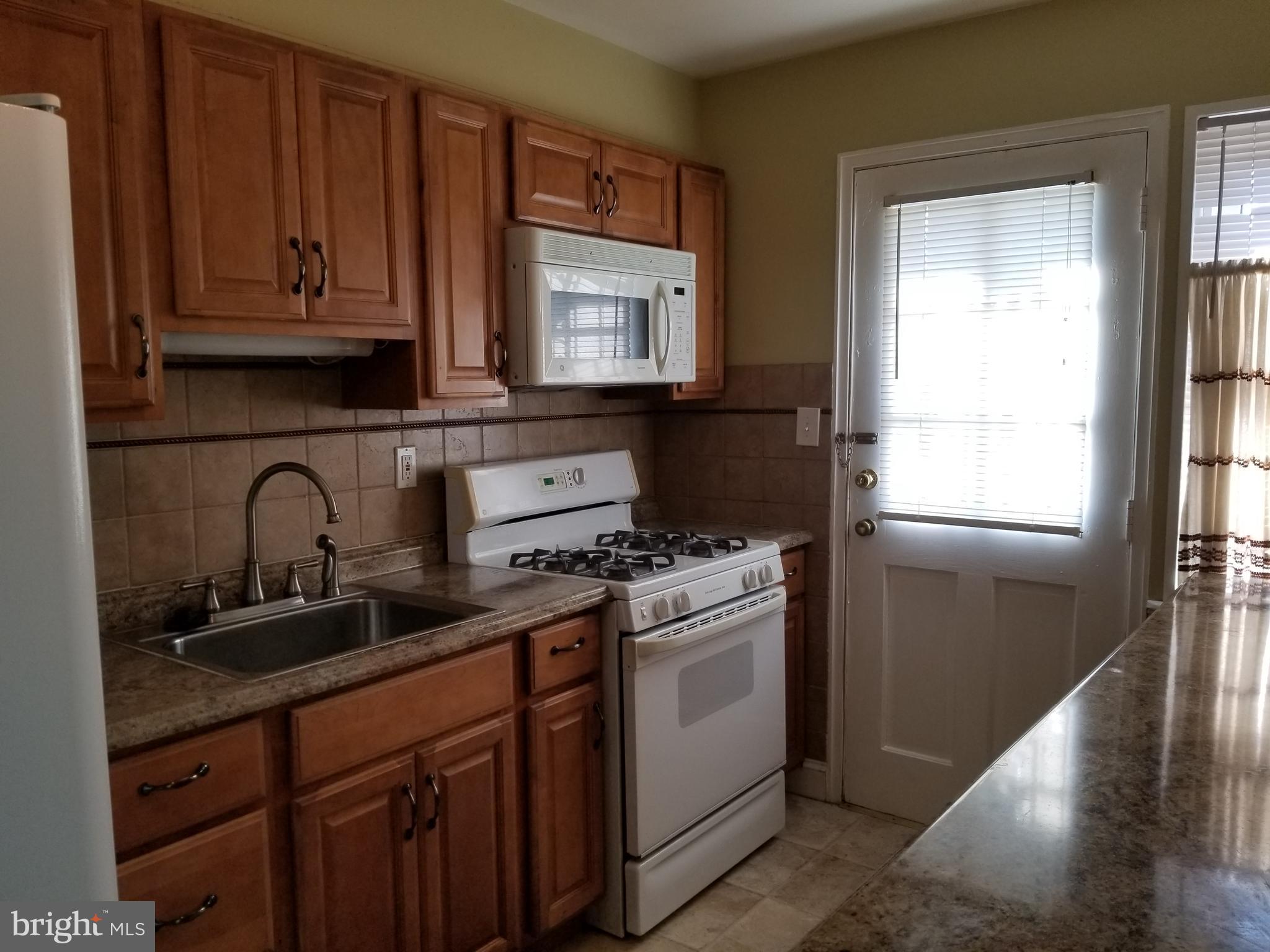 2007 Burnwood Road Baltimore, MD 21239 - Photo 16 of 62 Kitchen
