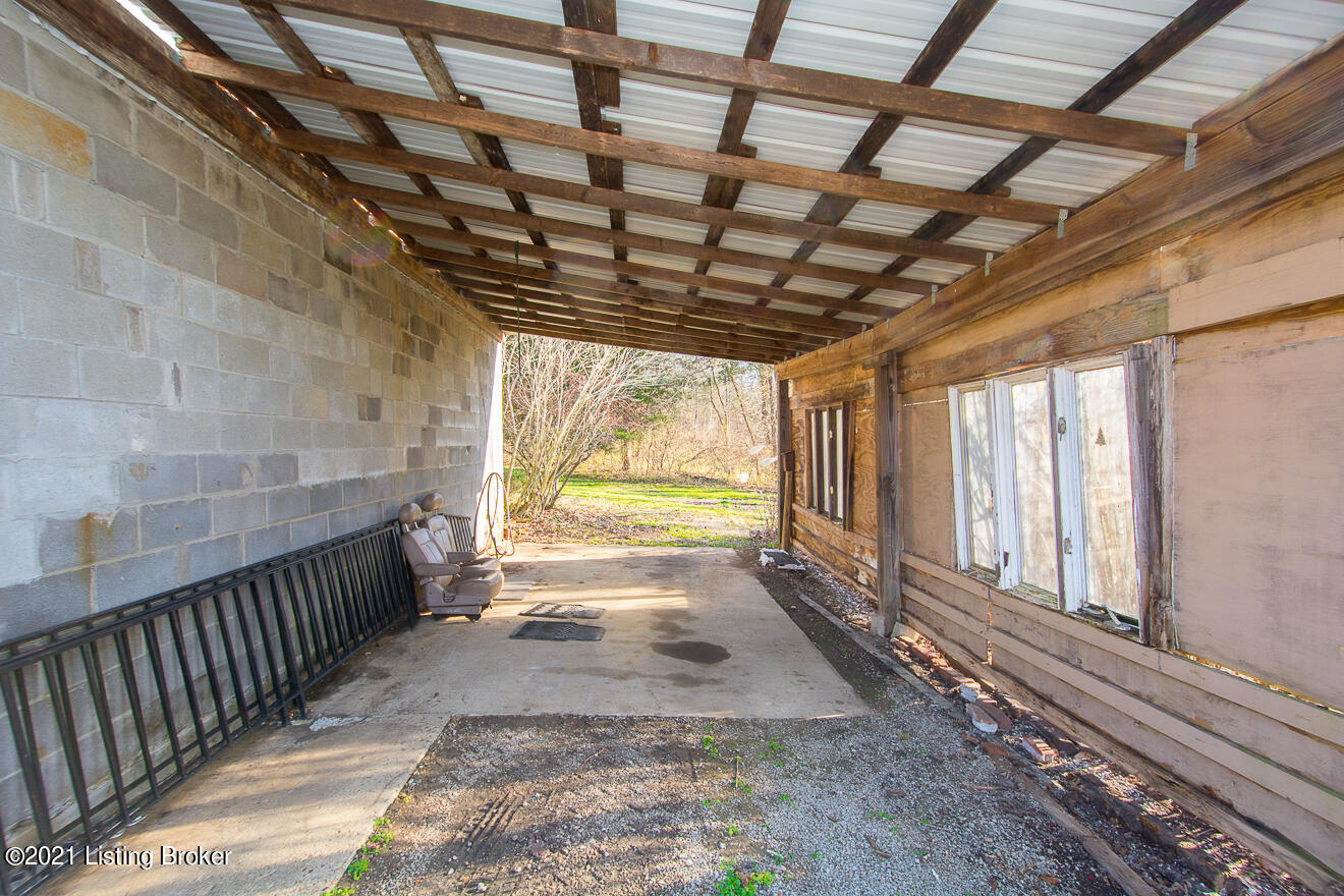 5009 Thurman Road Louisville, KY 40299 - Photo 55 of 66 Garage