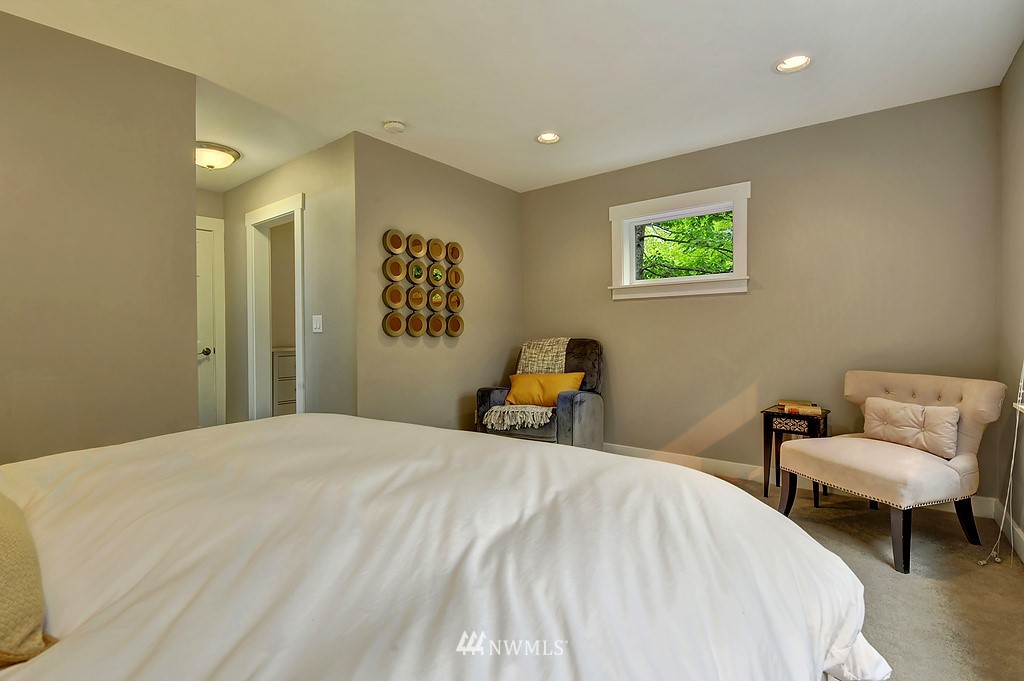 4808 Northeast Sunset Boulevard Renton, WA 98059 - Photo 12 of 18