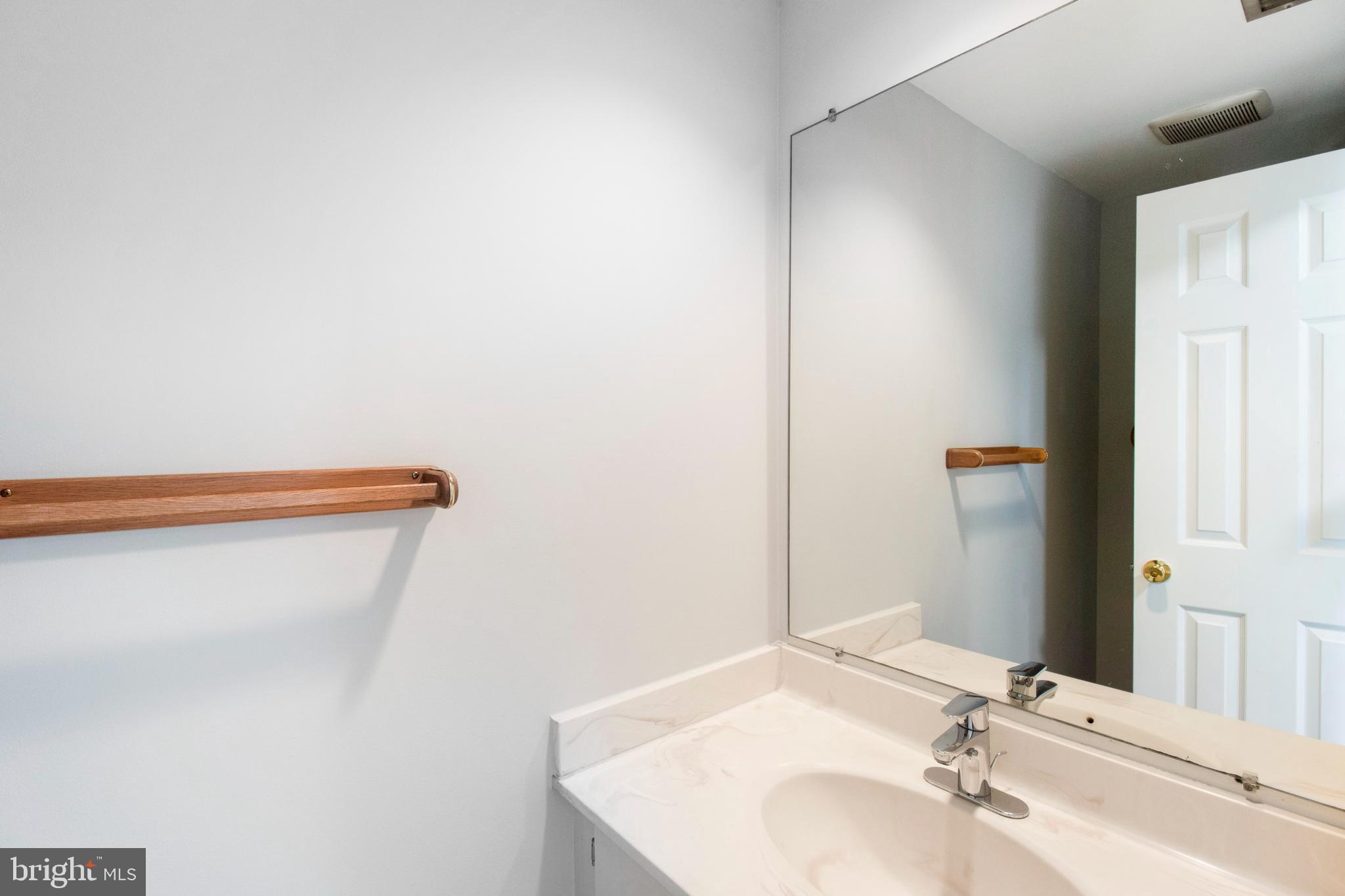 9026 Fox Grape Lane Springfield, VA 22152 - Photo 19 of 58 Gallery Image 19