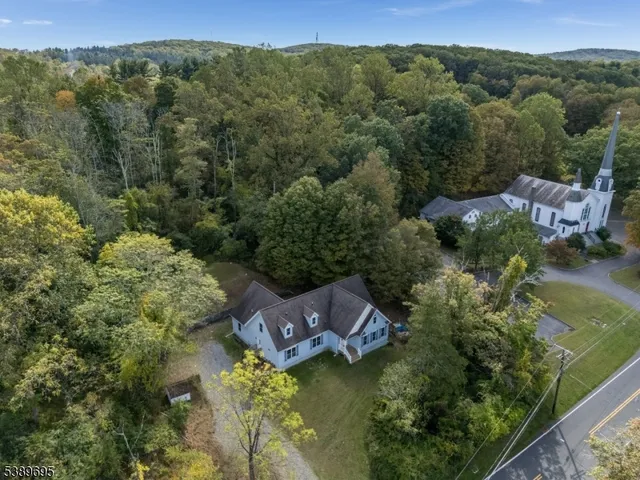 $550,000 | 444 West Hill Road, Glen Gardner, NJ 08826
