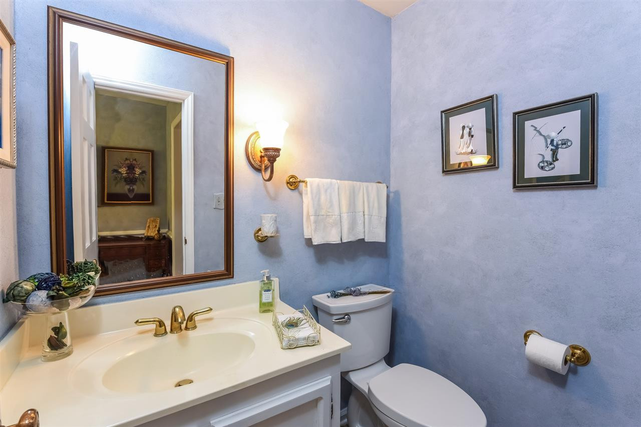 9716 Rock Creek Road Raleigh, NC 27613 - Photo 15 of 25 1st Floor Powder Room