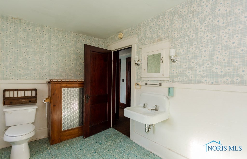 1051 Farnsworth Road Waterville, OH 43566 - Photo 24 of 36 Gallery Image 24