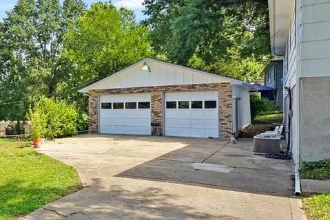 $216,900 | 4850 Wood Avenue, Kansas City, KS 66102