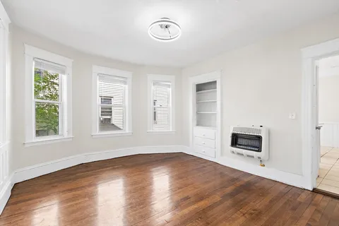 $820,000 | 19-21 Henchman Street, Worcester, MA 01605