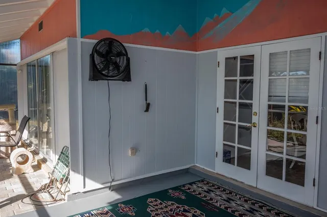 a close view of door lock