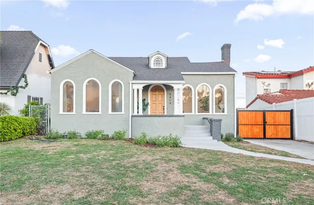 $1,199,999 | 5414 Hillcrest Drive, Los Angeles, CA 90043