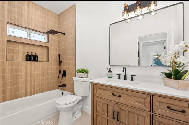 $1,199,999 | 5414 Hillcrest Drive, Los Angeles, CA 90043