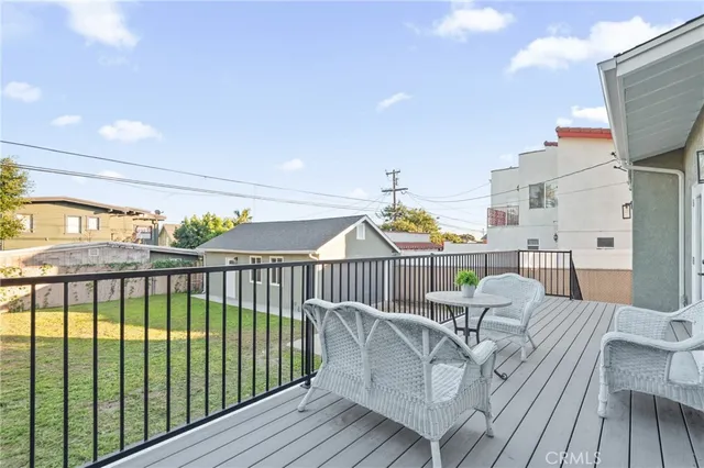 $1,199,999 | 5414 Hillcrest Drive, Los Angeles, CA 90043