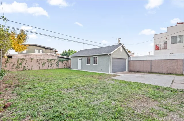 $1,199,999 | 5414 Hillcrest Drive, Los Angeles, CA 90043