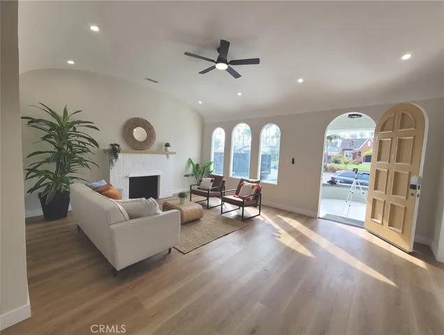 $1,199,999 | 5414 Hillcrest Drive, Los Angeles, CA 90043