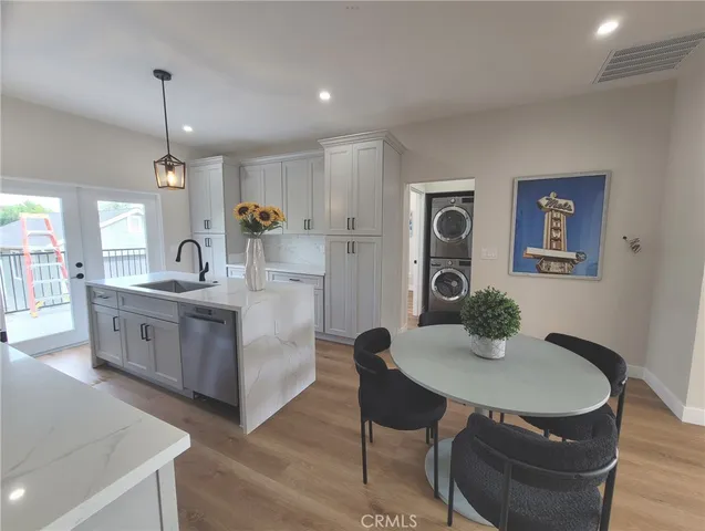 $1,199,999 | 5414 Hillcrest Drive, Los Angeles, CA 90043