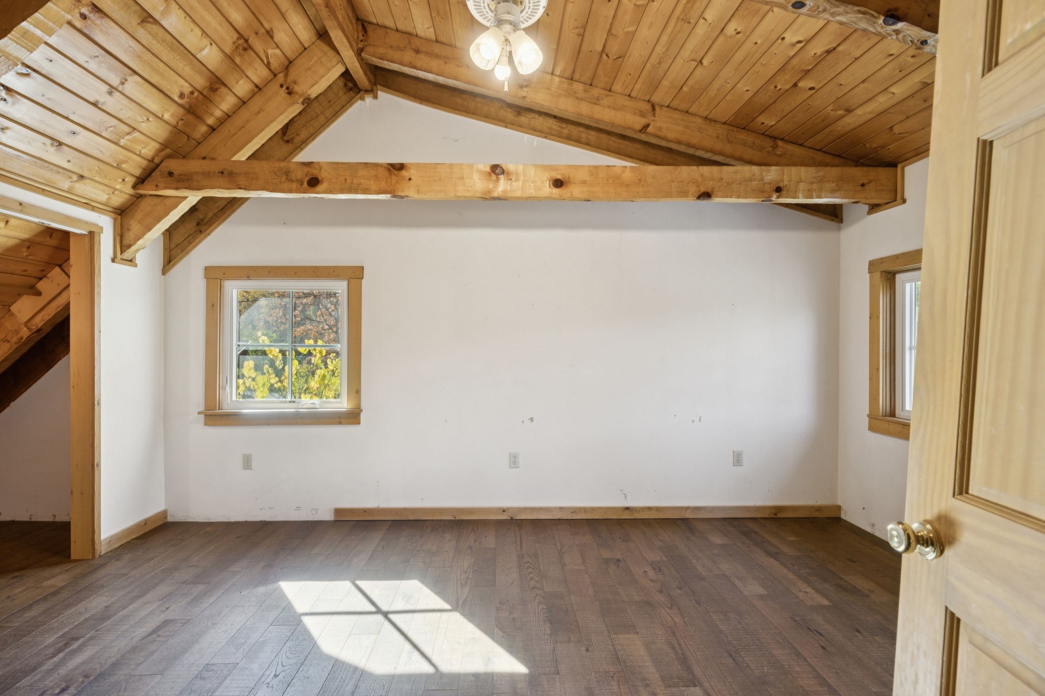 306 Beech Ridge Lane Gatlinburg, TN 37738 - Photo 20 of 24 a view of a garage