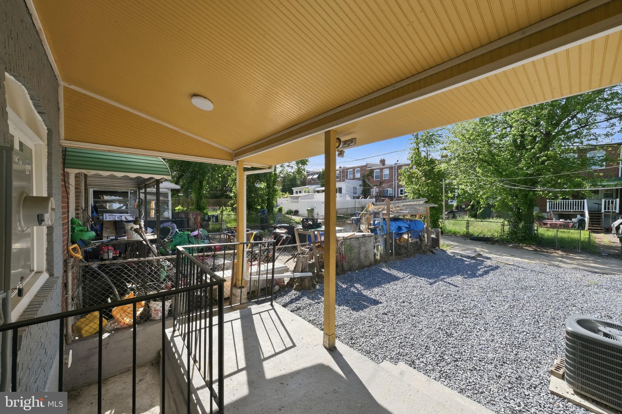 636 Hillview Road Baltimore, MD 21225 - Photo 19 of 24 Back patio