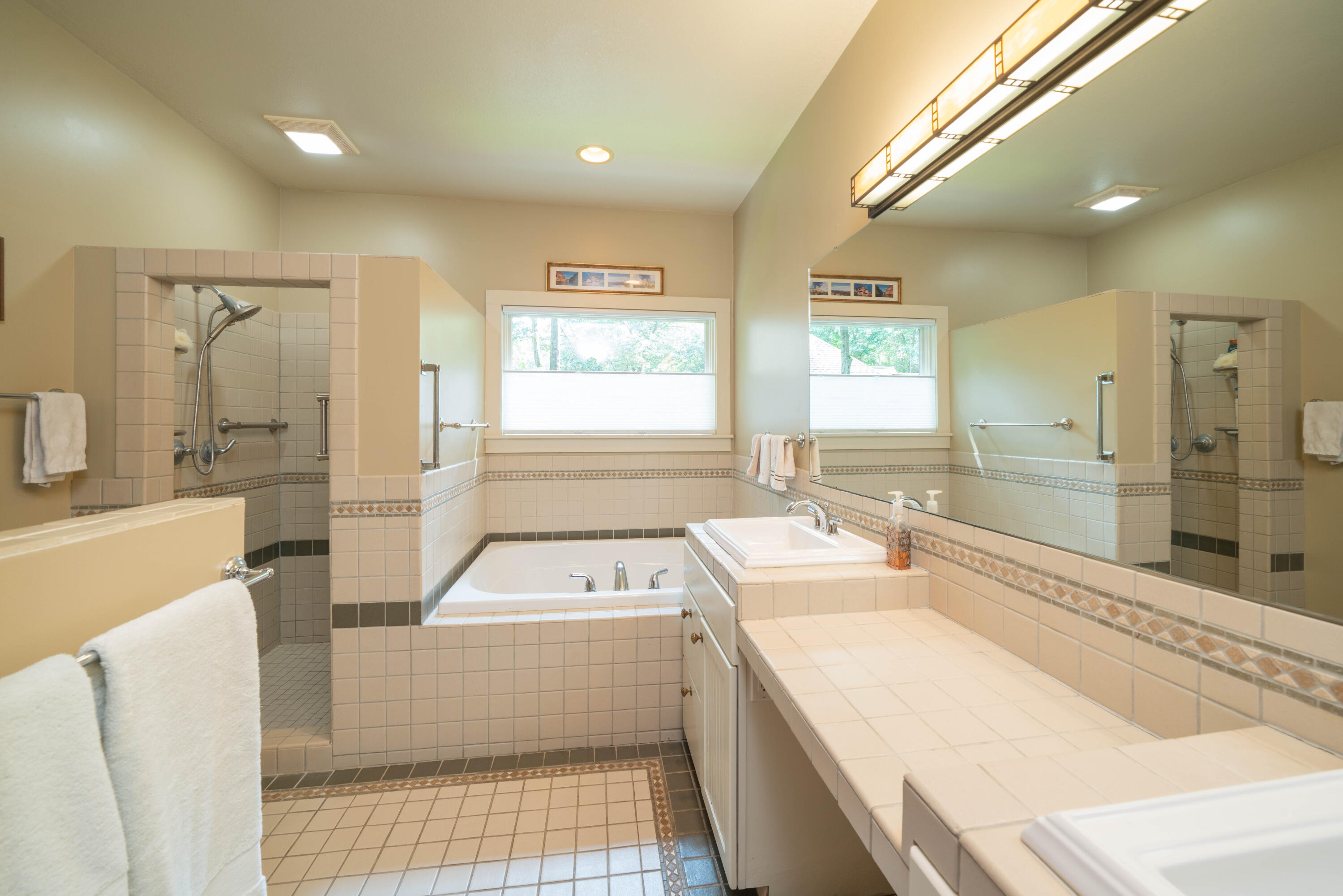 3778 Hathaway Road Kalamazoo, MI 49009 - Photo 12 of 34 3778_Hathaway_Road_12