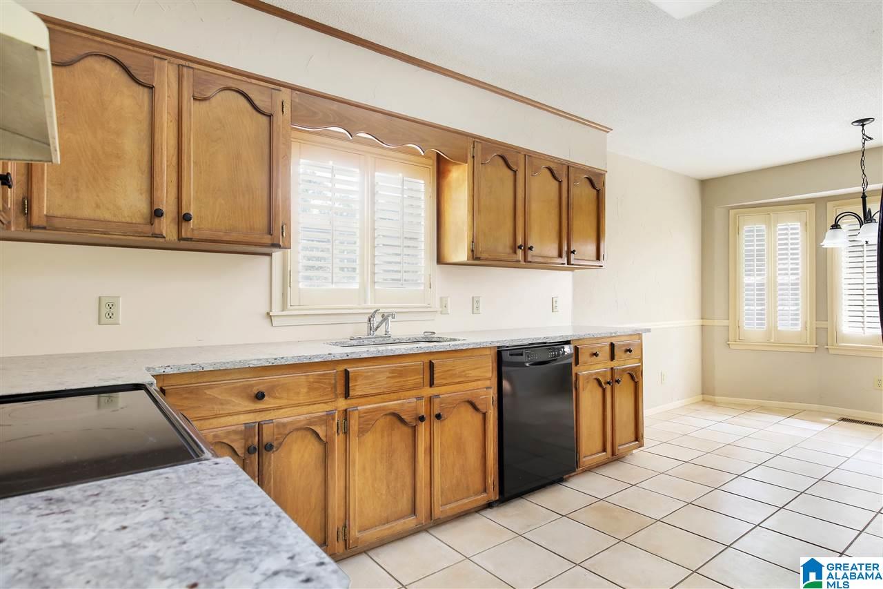6047 Woodvale Road Helena, AL 35080 - Photo 10 of 34