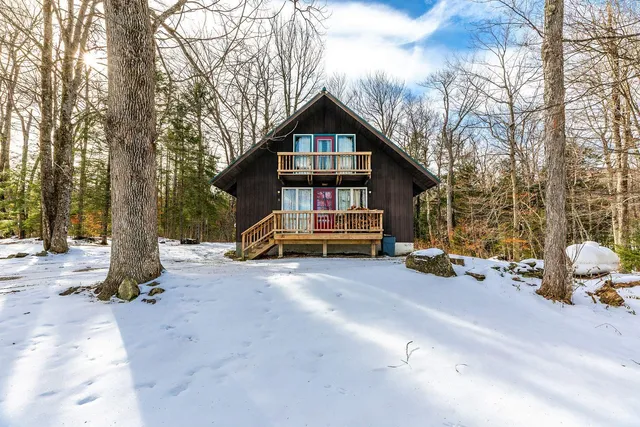 $359,000 | 8 Winhall Woods Road, Winhall, VT 05340