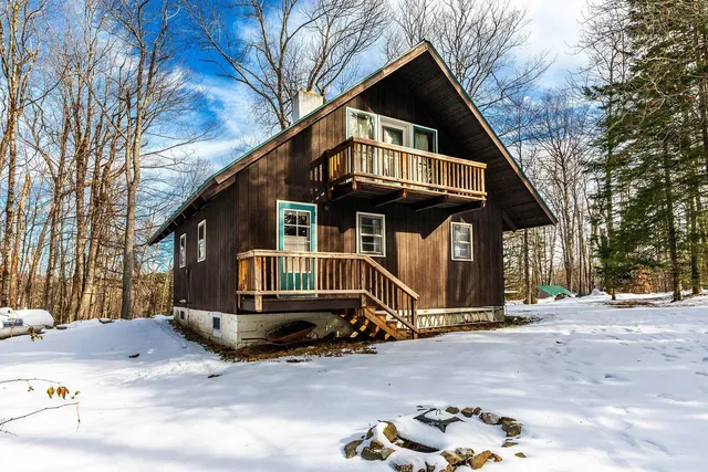 $359,000 | 8 Winhall Woods Road, Winhall, VT 05340