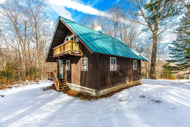 $359,000 | 8 Winhall Woods Road, Winhall, VT 05340