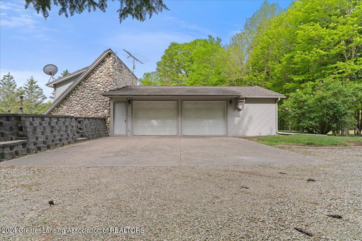 4884 West Plains Road Onondaga, MI 49264 - Photo 13 of 44 19-Media Jett-19