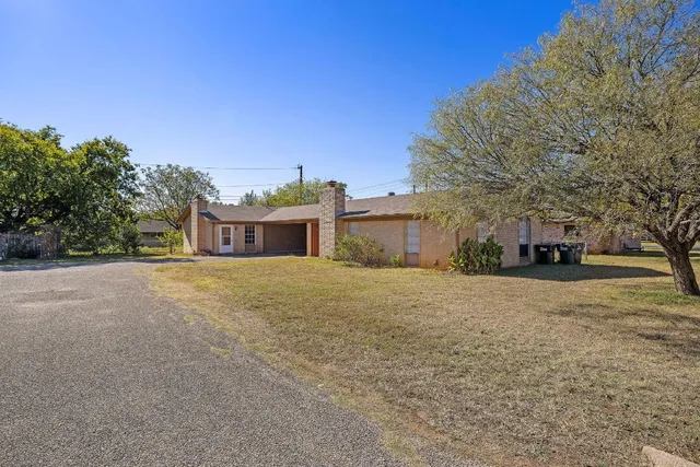 $1,200 | 2402 Cottonwood Drive, Unit B, Georgetown, TX 78628