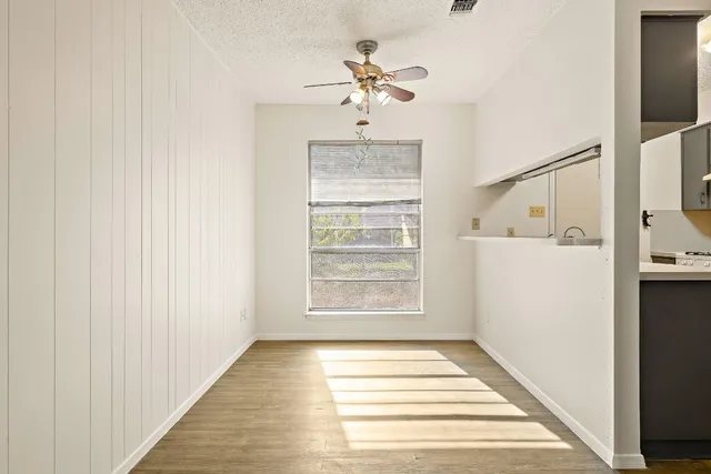 $1,200 | 2402 Cottonwood Drive, Unit B, Georgetown, TX 78628