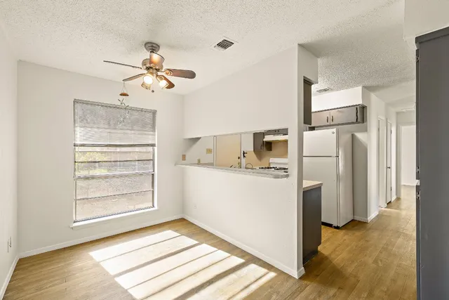 $1,200 | 2402 Cottonwood Drive, Unit B, Georgetown, TX 78628