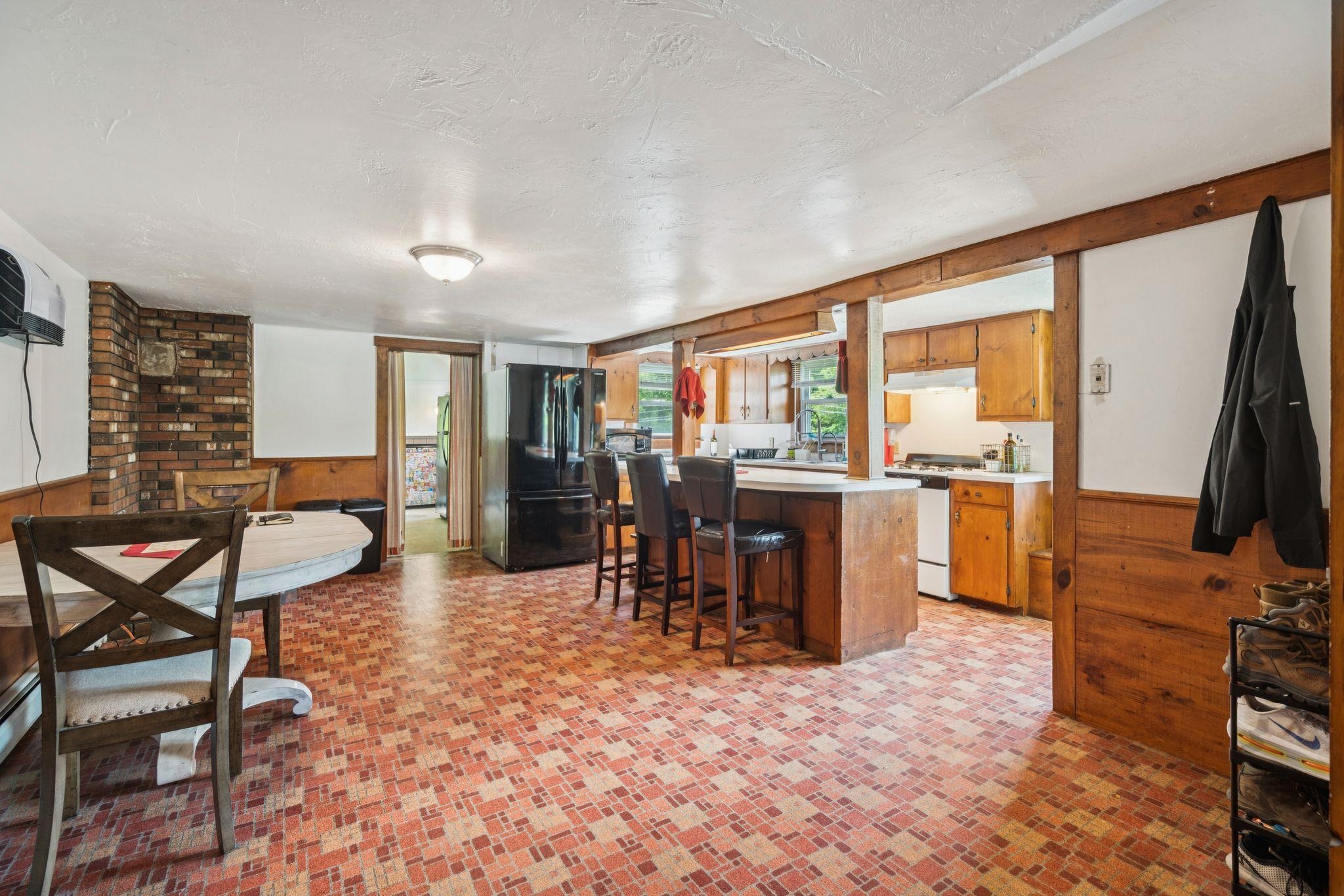 892 South Main Street Newport, NH 03773 - Photo 11 of 34