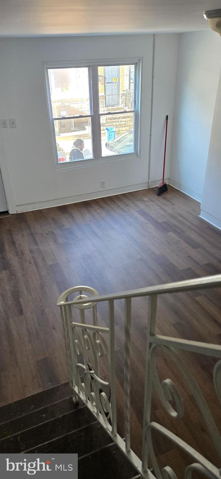 1609 South LeCount Street Philadelphia, PA 19145 - Photo 6 of 12 a view of an empty room with a window