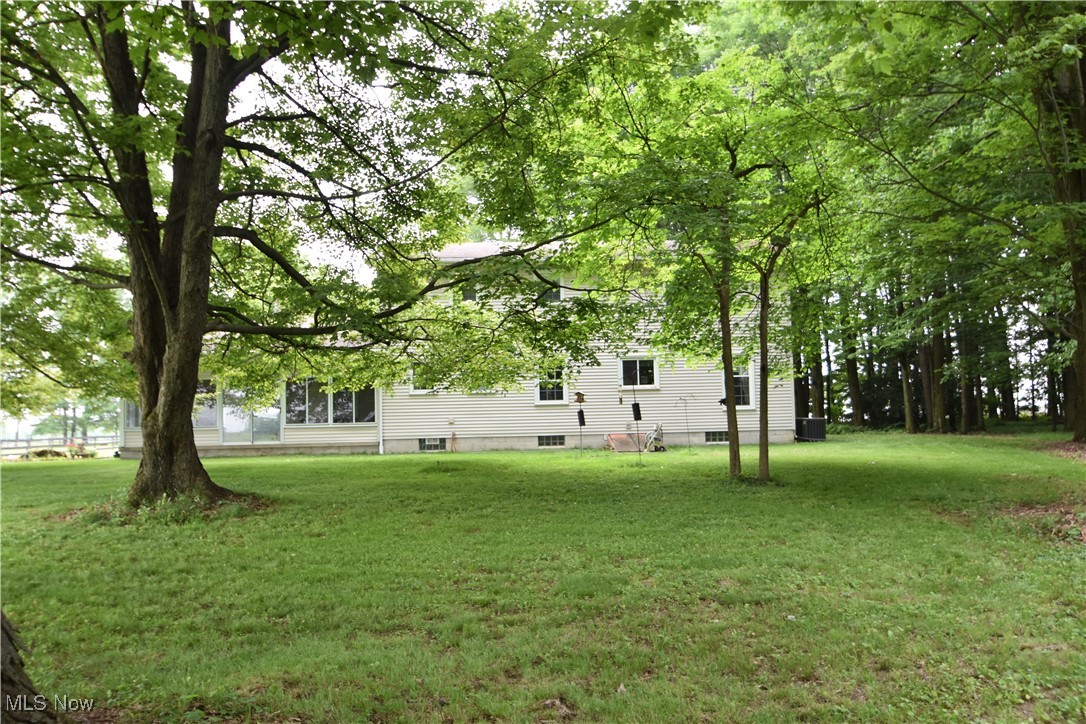 11676 Lisbon Road Salem, OH 44460 - Photo 36 of 38 View of green lawn