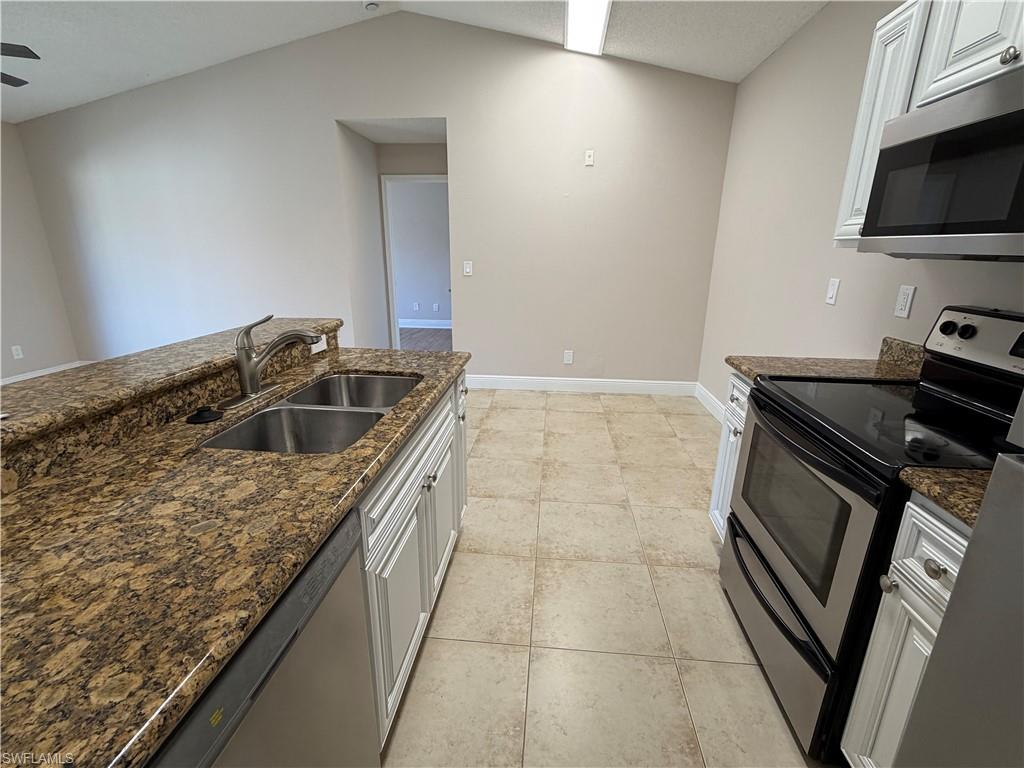 2214 Arbour Walk Circle, Unit 2024 Naples, FL 34109 - Photo 9 of 18