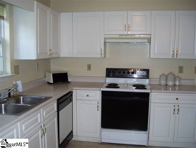 116 Riverside Chase Circle Greer, SC 29650 - Photo 7 of 16