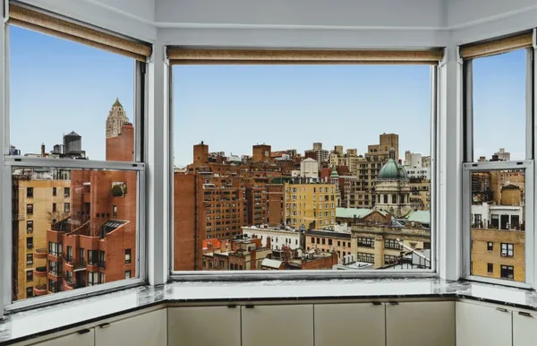 $1,695,000 | 174 East 74th Street, Unit 14C | Lenox Hill