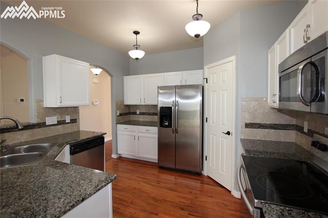 6895 Red Cardinal Loop Colorado Springs, CO 80908 - Photo 6 of 30 Gallery Image 6