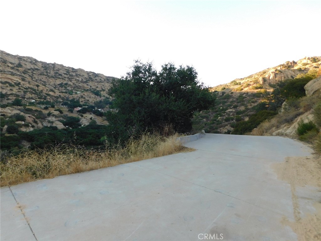475 Box Canyon Road West Hills, CA 91304 - Photo 11 of 12