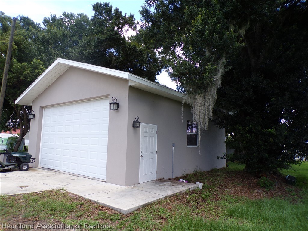 232 Lakeside Road Sebring, FL 33870 - Photo 24 of 33 Gallery Image 24