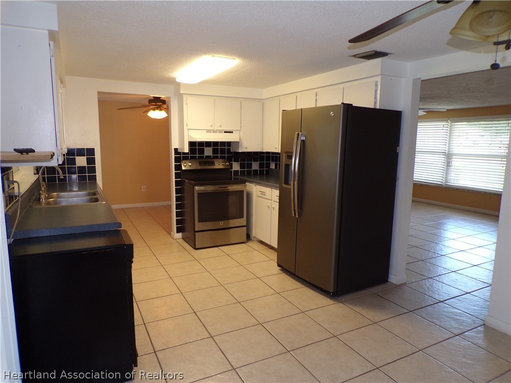 232 Lakeside Road Sebring, FL 33870 - Photo 5 of 33 Gallery Image 5