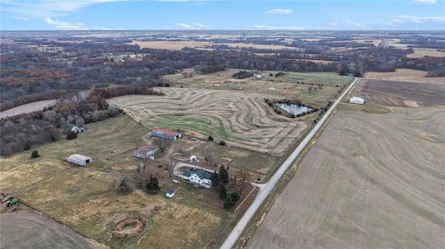 $225,000 | 3479 Northeast Dixon Road, Turney, MO 64493